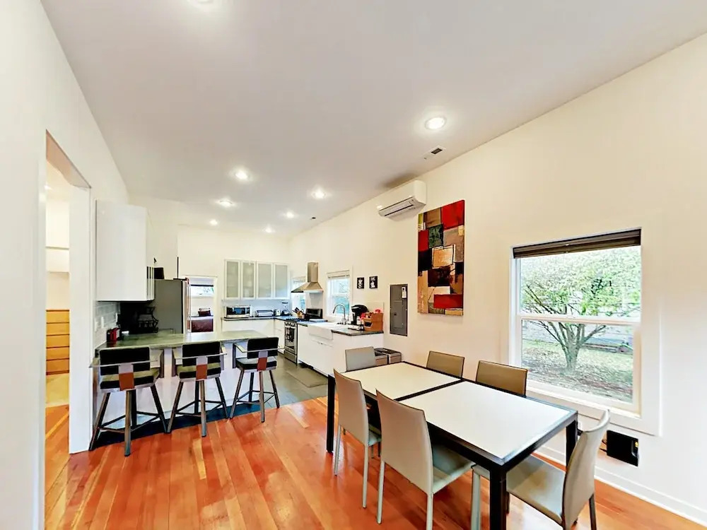 3528 SW 98th Street Home by RedAwning