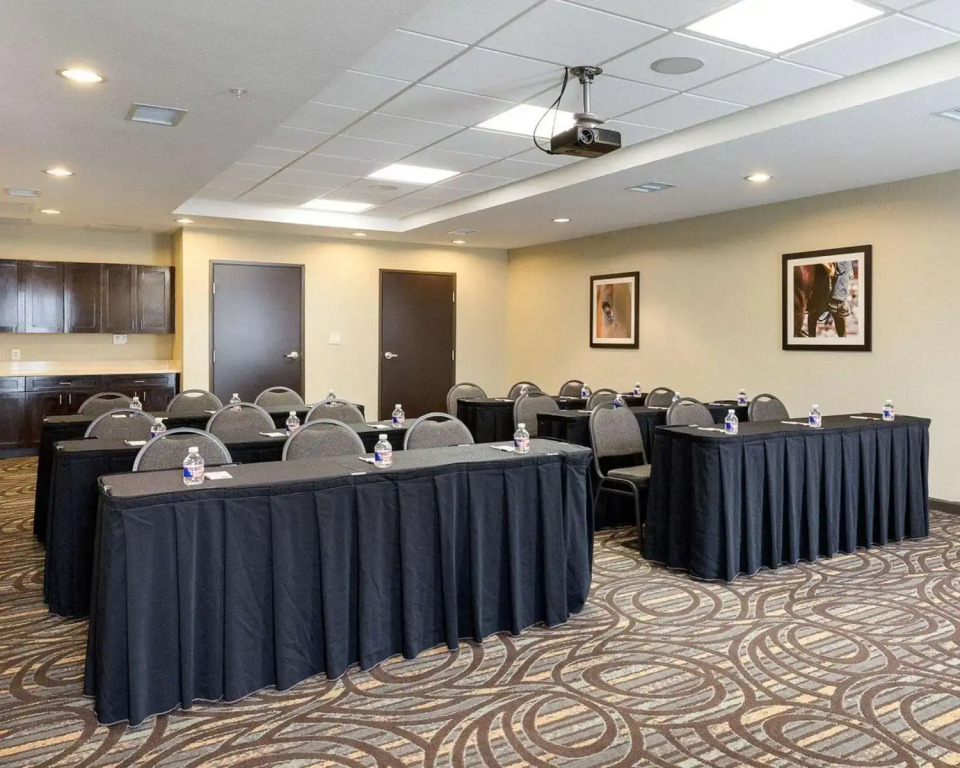Comfort Suites near Westchase on Beltway 8
