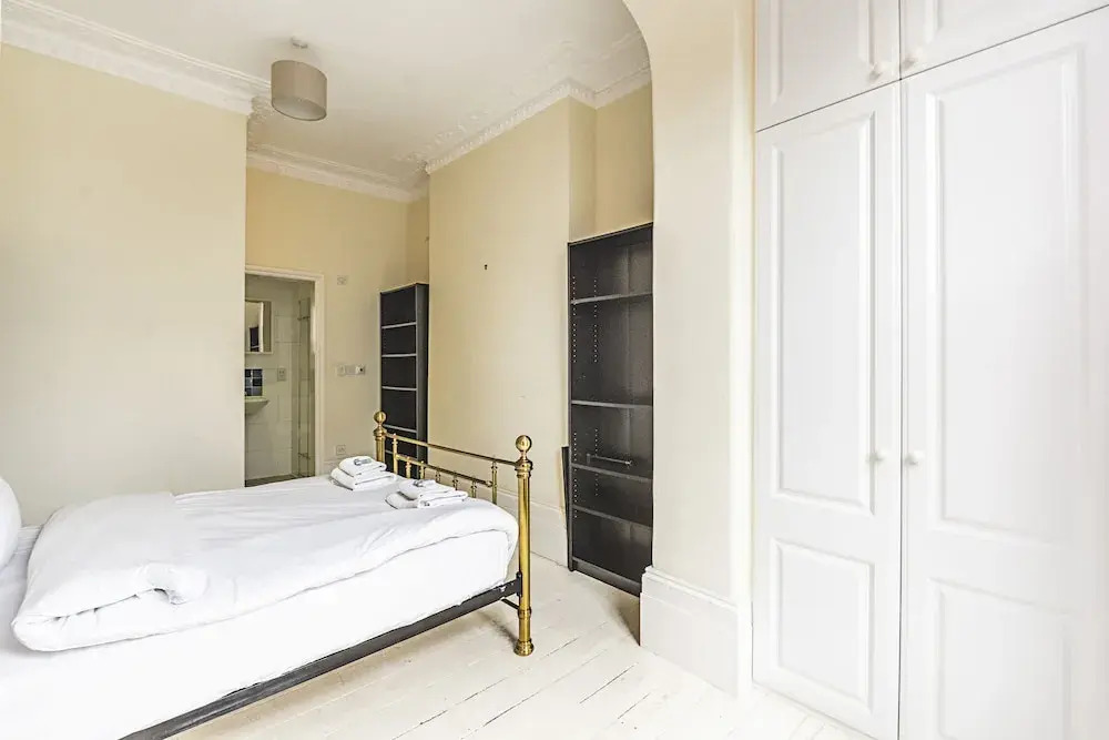 Westbourne Road · Lovely 2 Bed Apartment Near Paradise Park