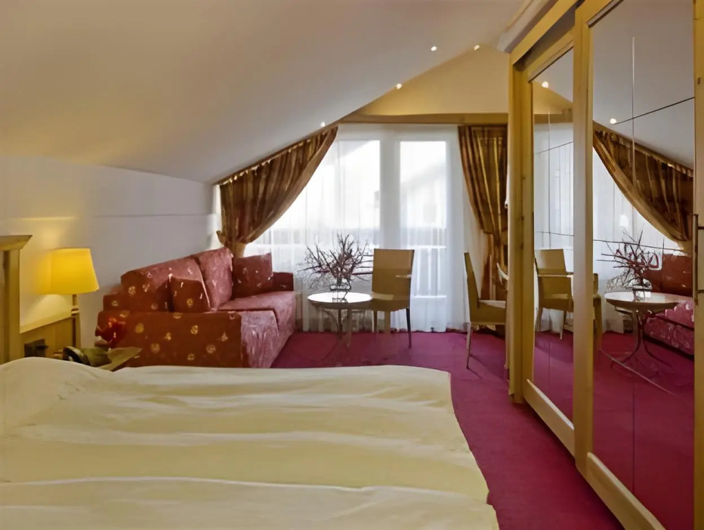 Hotel Holiday
