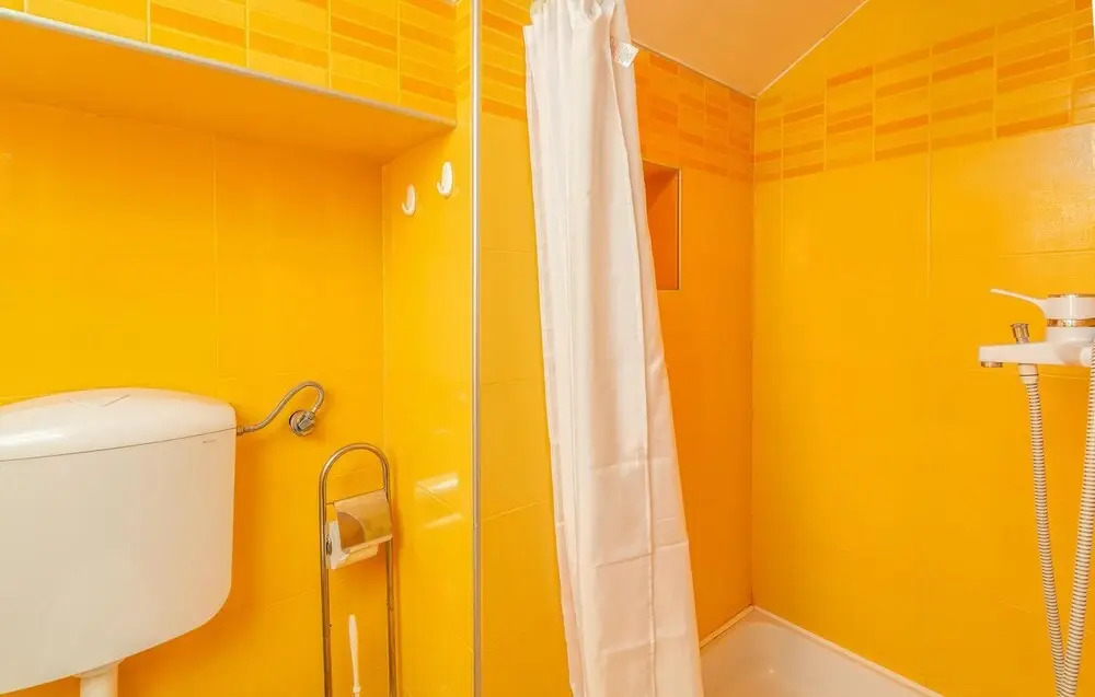 Beautiful Apartment in Vantacici With Wifi