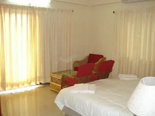 Tiara Hideaway