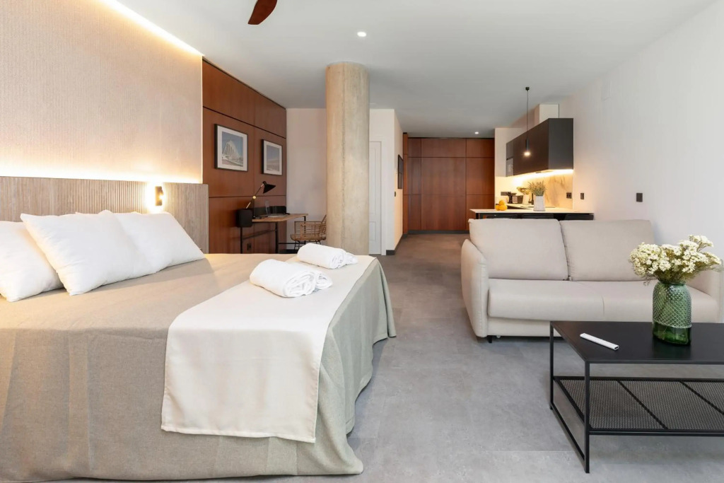 Calatrava by Alma Suites