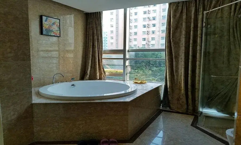 Xiamen Alice Theme Hotel