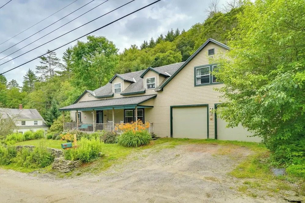 Londonderry Retreat ~ 3 Mi to Lowell Lake!