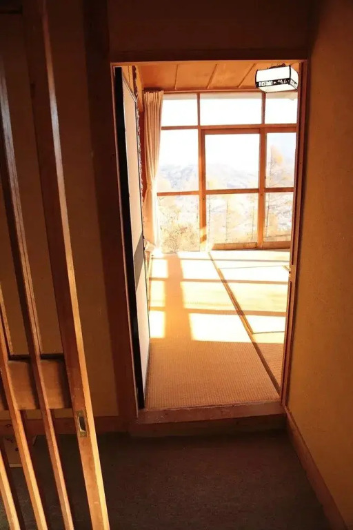 Tsuetsukitoge Zekkei no Yado