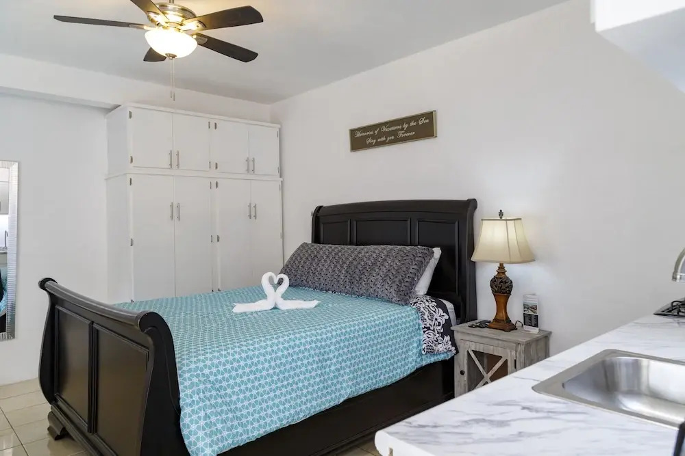 Seaside Adventure Lodging
