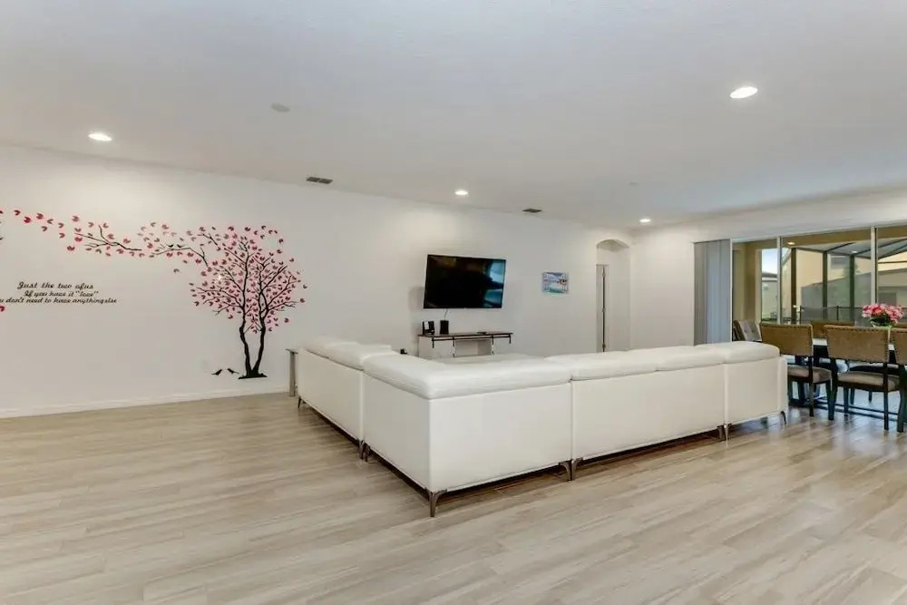 6028bod 14 Bedroom Home