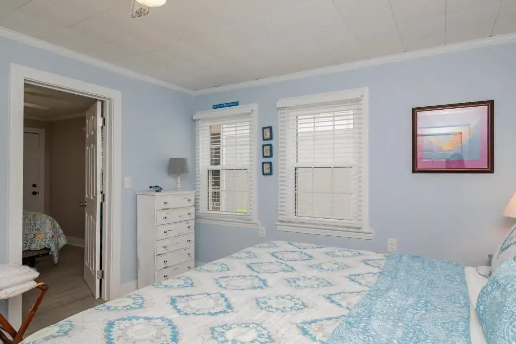 Bills Place by Oak Island Accommodations