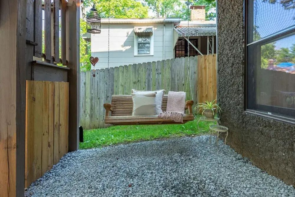 Pet Friendly Studio Near Biltmore w Espresso bar