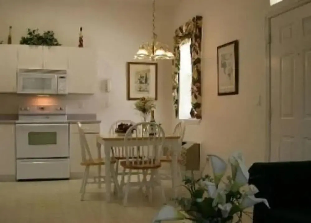 The Cozy Inn