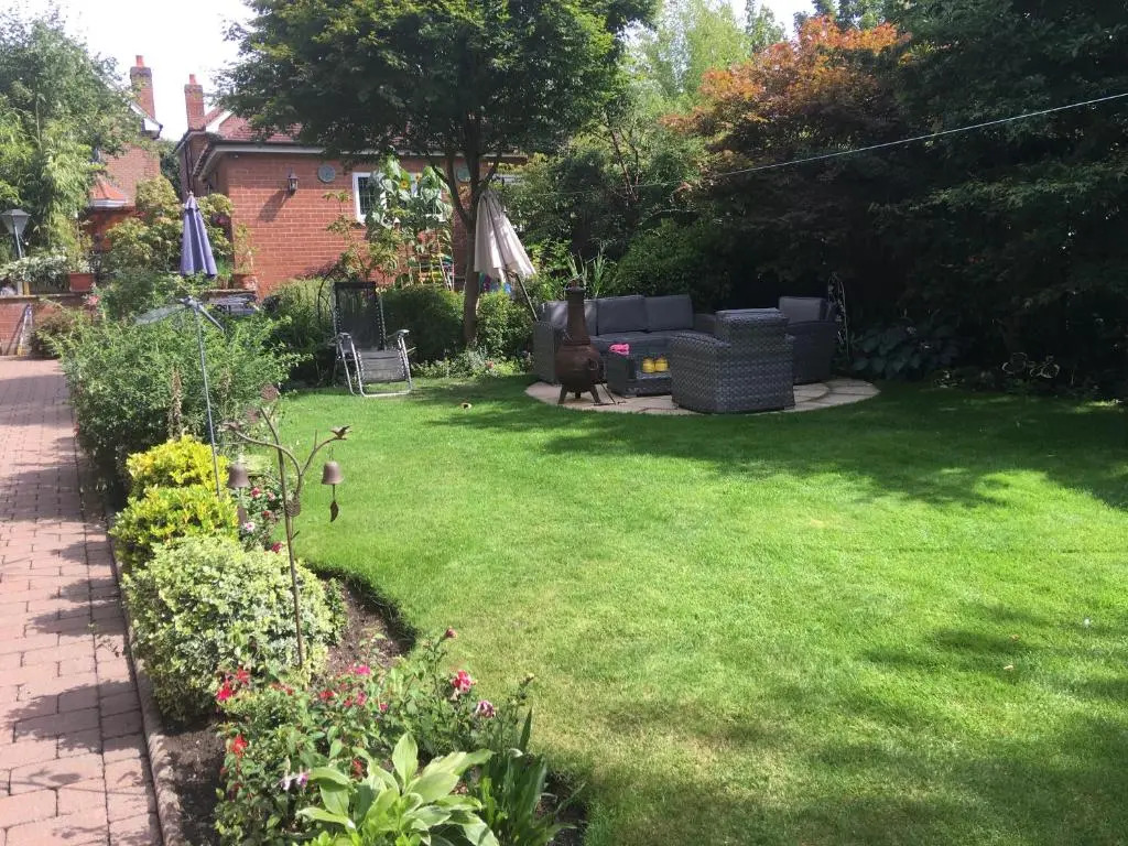 Grove House Bed & Breakfast