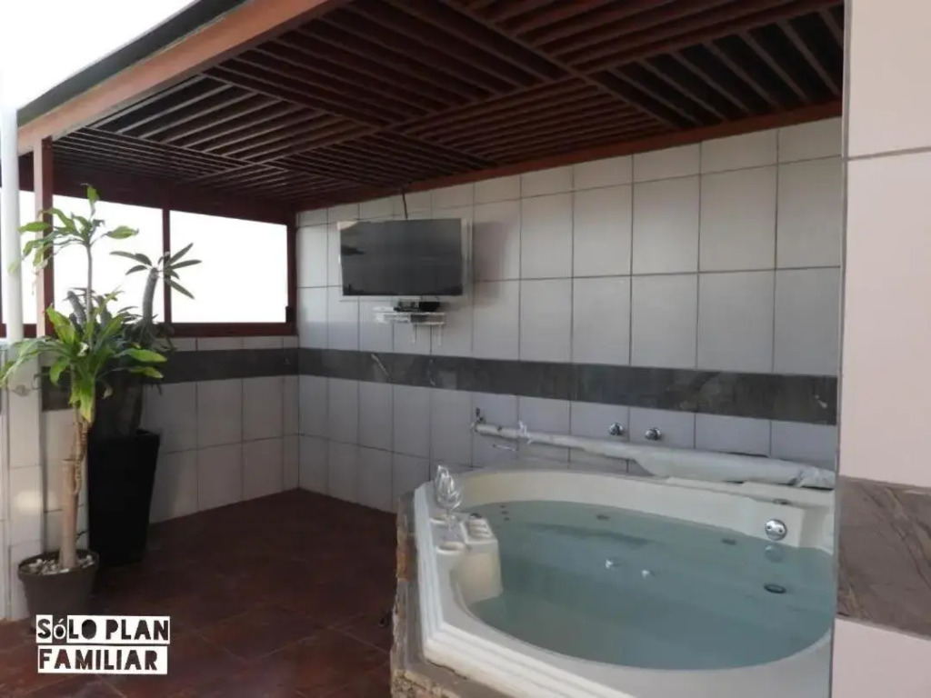 Bonita Casa en Condominio con Alberca y Acceso al Lago