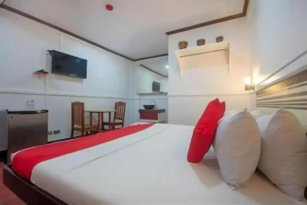 Max Travellers Inn