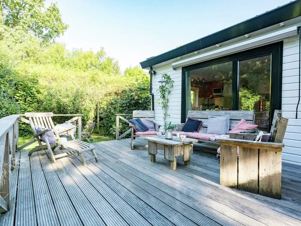 Sunny Cottage in Burgh-Haamstede Zealand with Garden