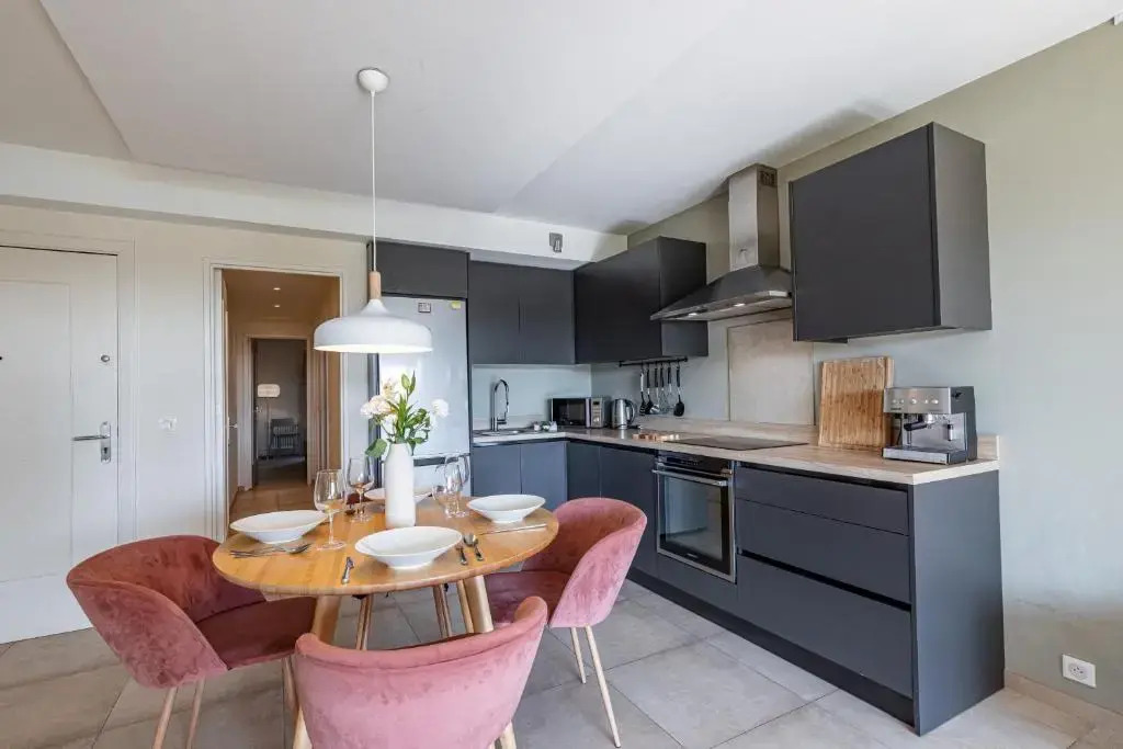 2 BDR Villefranche-sur-Mer Sea View Parking and Swimming Pool