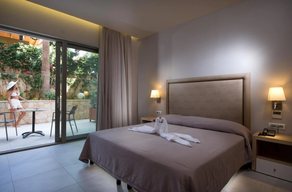Cactus Beach Hotel