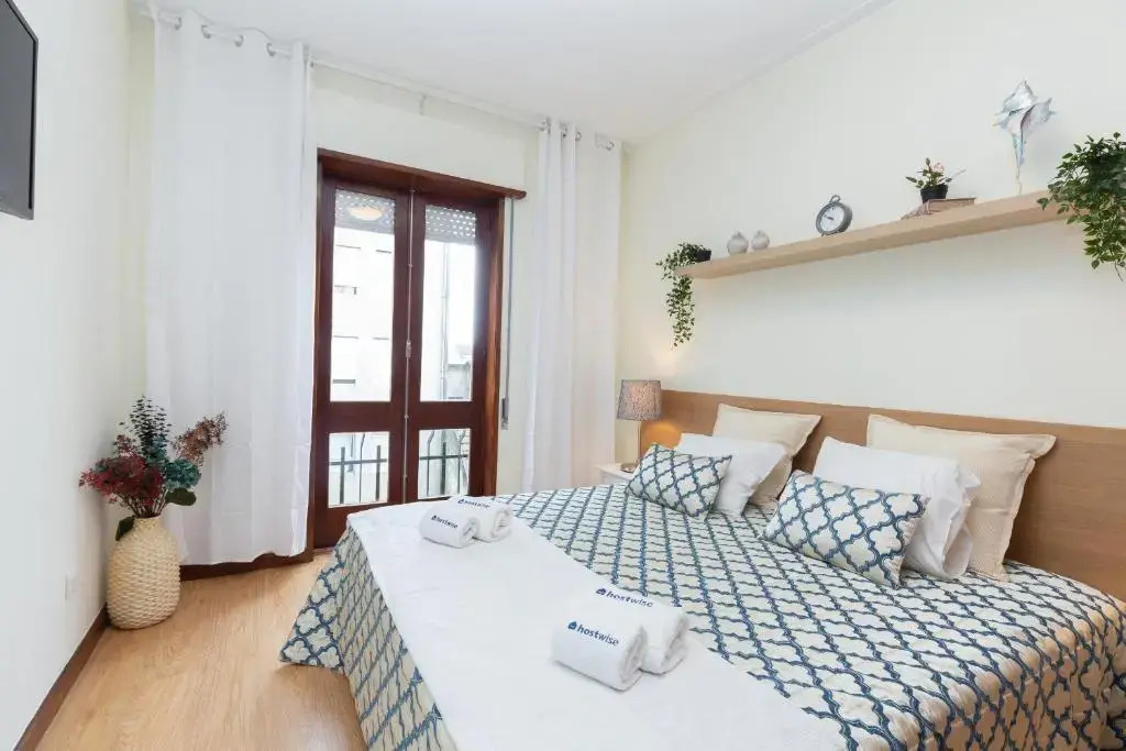 Host Wise - Deluxe Bright Flat with Netflix