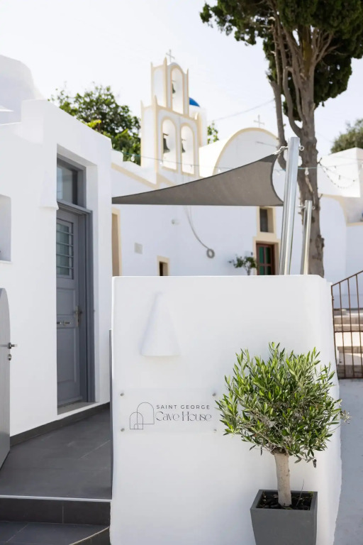 Saint George Cave House
