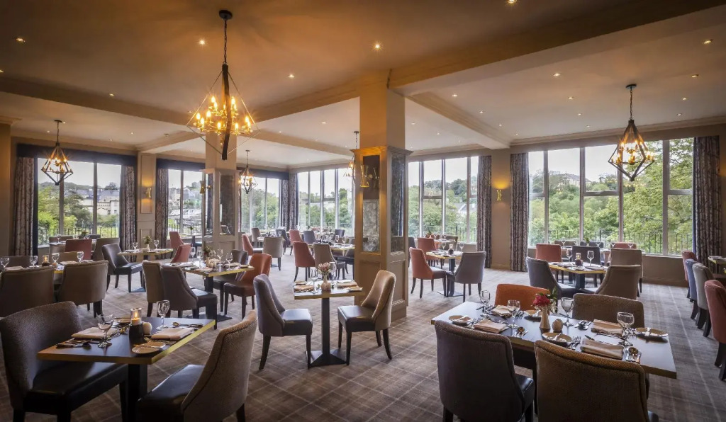 Falls Hotel & Spa