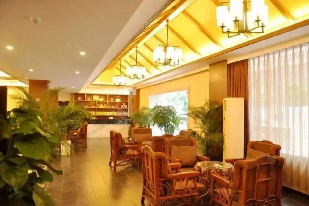 Huajing Shiguang Hotel