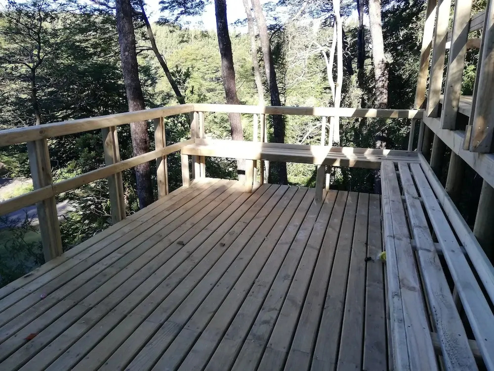Wonderful rustic cabin, with native trees, with Rio Trancura, equipped