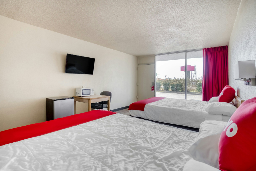 OYO Hotel Waco University Area I-35