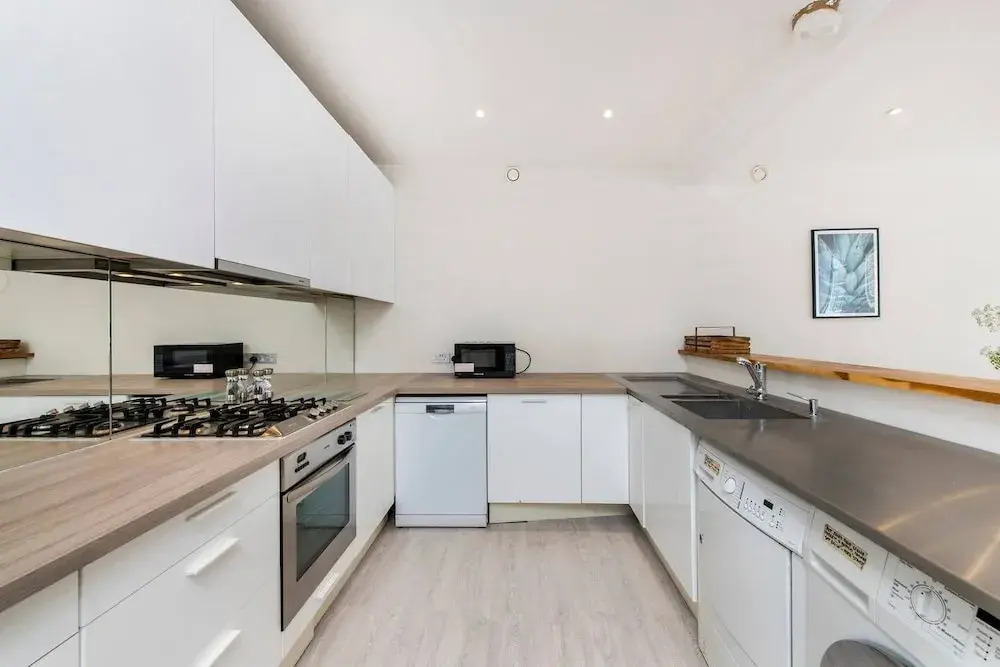 3-bed Mews House, Battersea