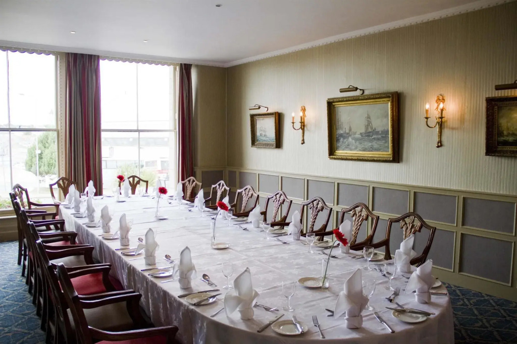 Duke Of Cornwall Hotel