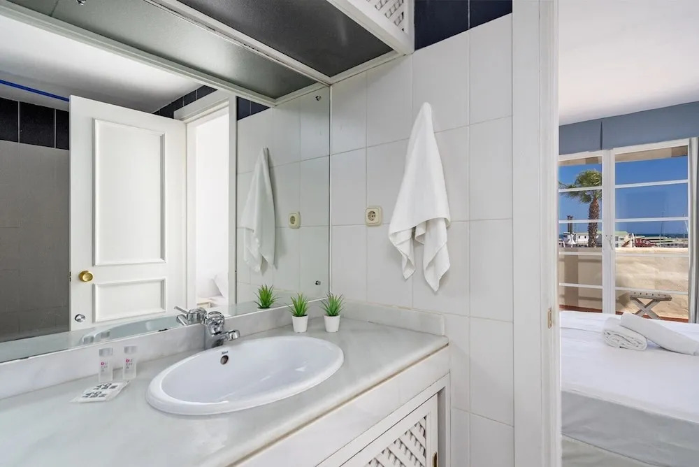 Stunning apartment in Puerto Marina