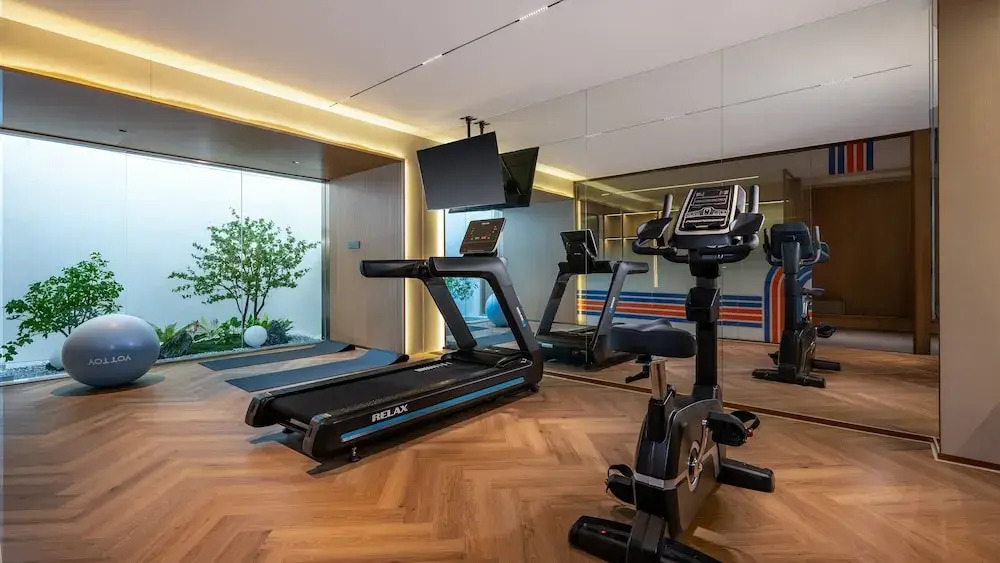 Holiday Inn Express Shenzhen Sports Center by IHG