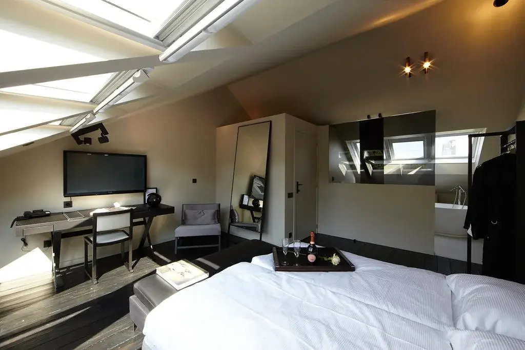 Luxury Suites Museum by Rikas Hotels