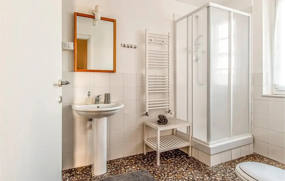 Beautiful Apartment in Genova With Wifi and 4 Bedrooms