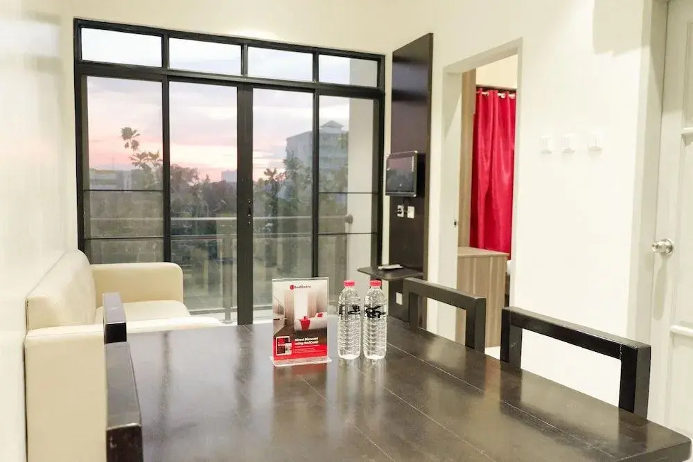 Reddoorz Plus @ La Guardia Lahug
