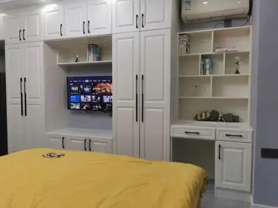 Xiongda Boutique Apartment (Fuyang Wanda Plaza)