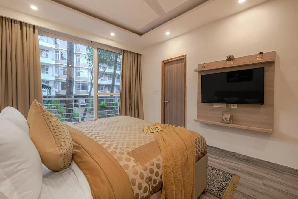 Alaya Stays Pinnacle 3BHK Apartment