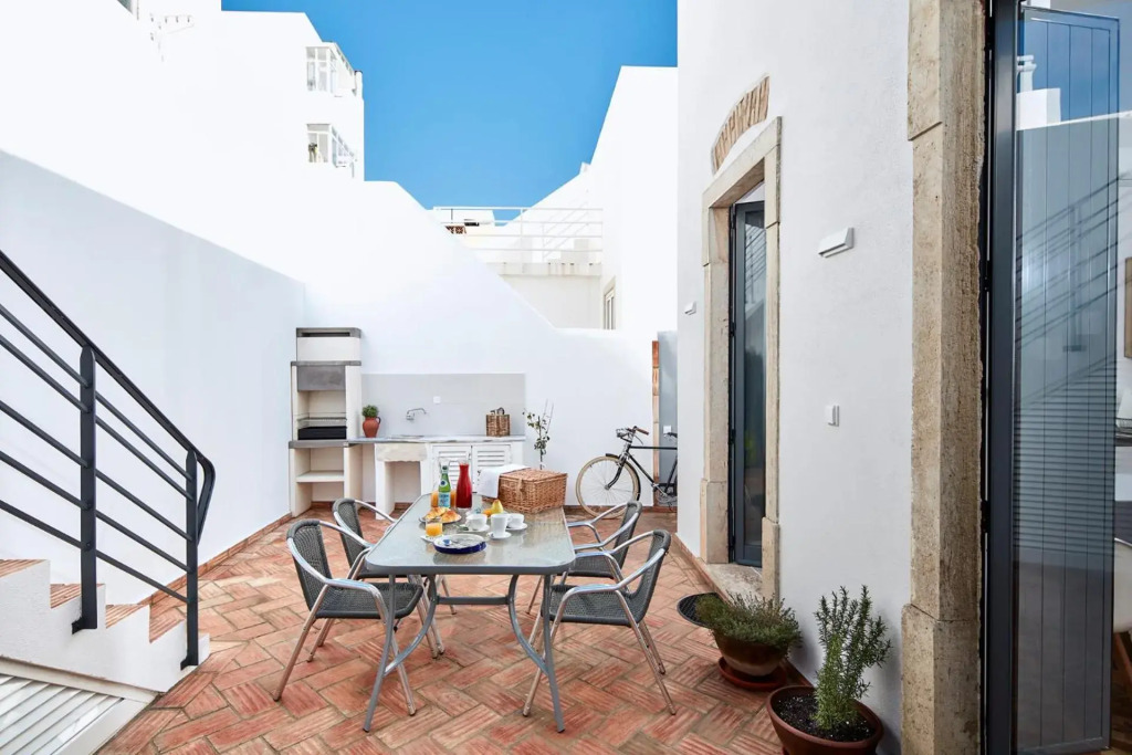 Pereiras House of Charm - Downtown