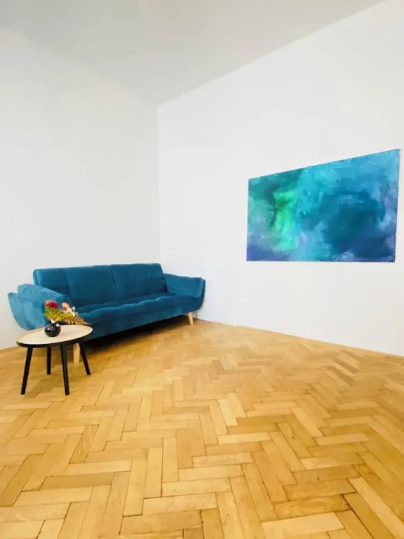 Affordable 2BR Apt For 6 Near Stadthalle