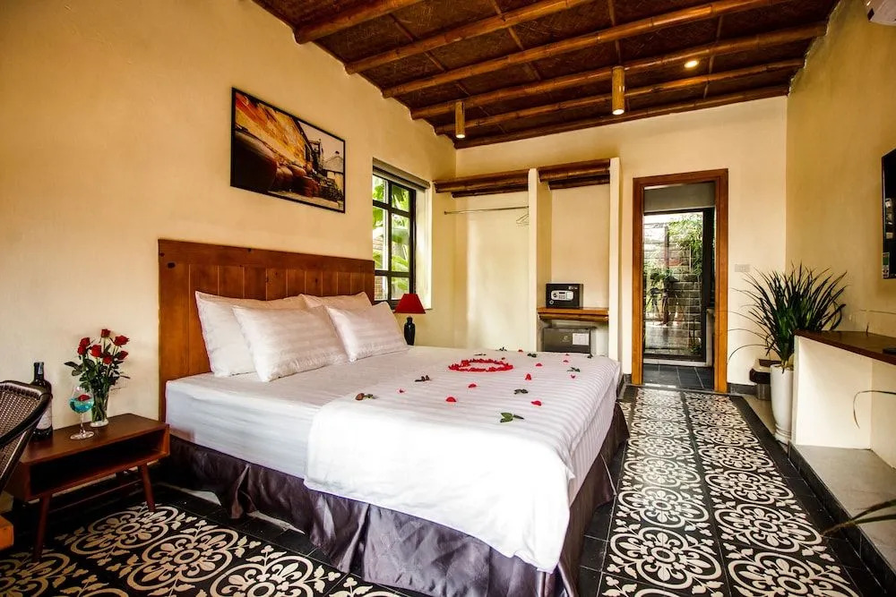 Tam Coc Banana Bungalow