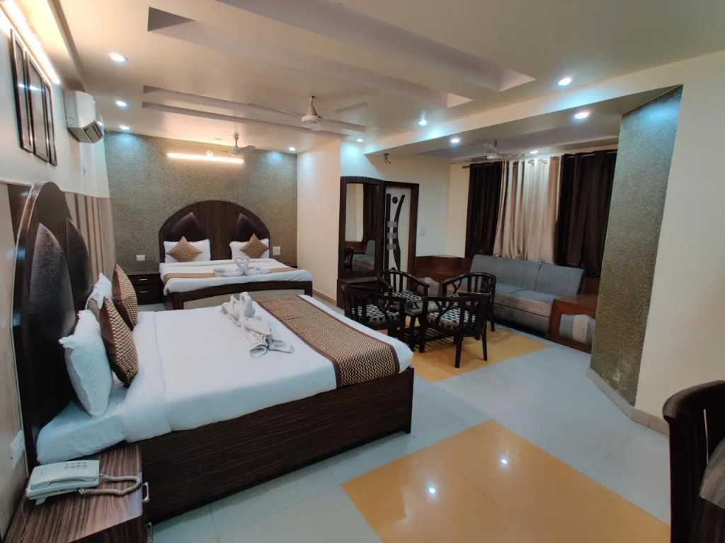 OYO 19453 Hotel Holy Basil