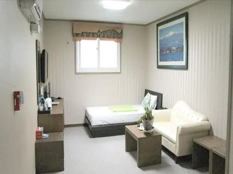 Lord Tourist Hotel