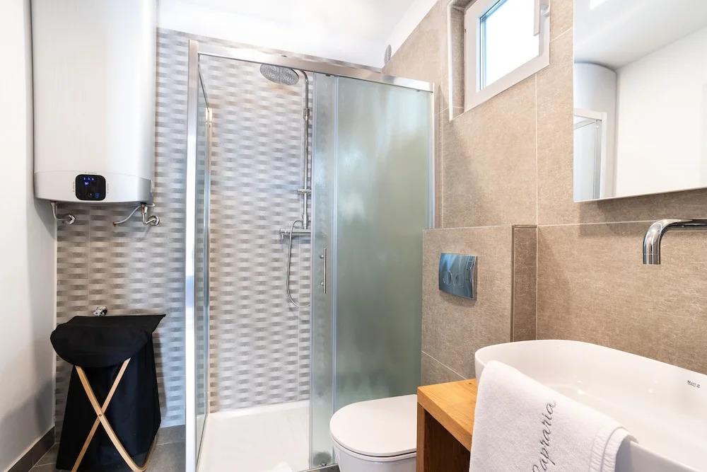 CAPRARIA appartments in historic center, with private parking