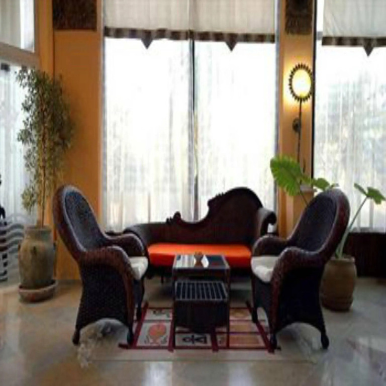 Отель African Queen Hotel