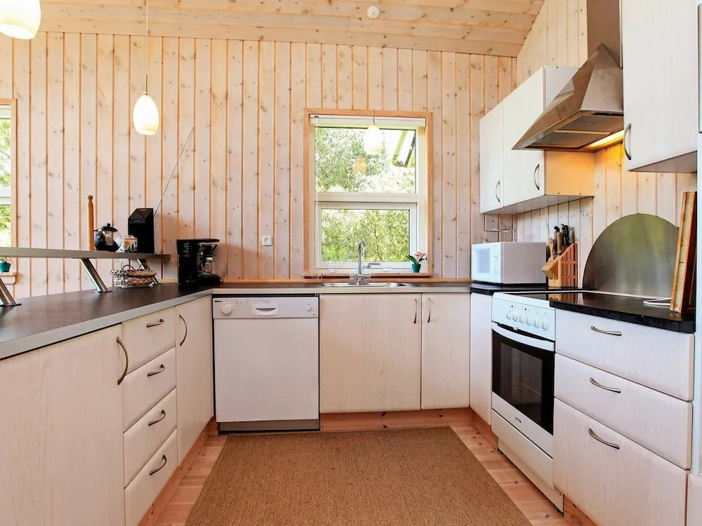 Comfortable Holiday Home in Rødby Near Sea
