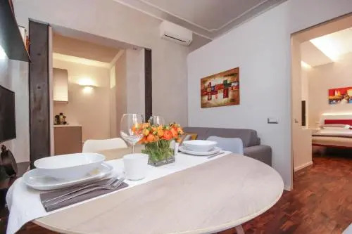 Living RHome - Condotti Apartment