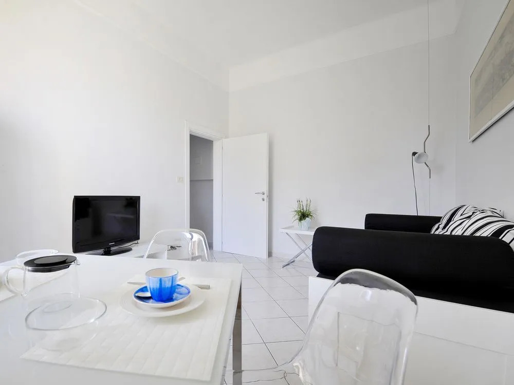 Green Street Apartment
