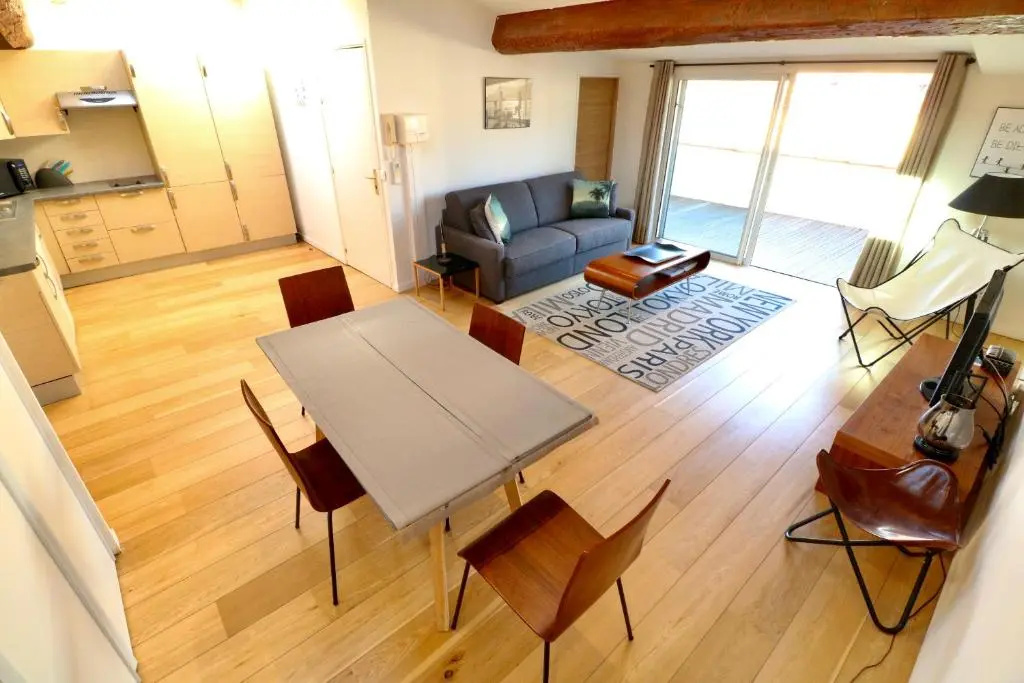 Rooftop terrasse 1 bedroom in rue d'Antibes, 5 min from the Croisette 214