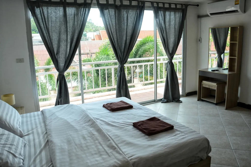 Kata Station Boutique Hotel, Kata Beach
