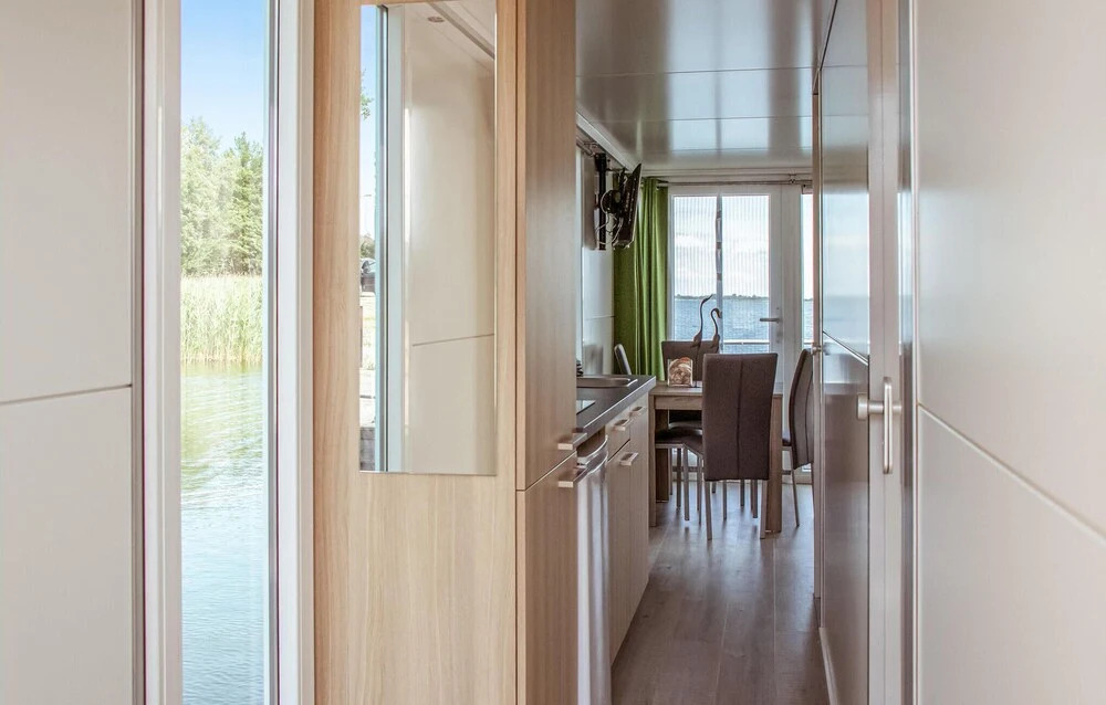 Awesome Ship/boat in Biddinghuizen With 2 Bedrooms and Wifi