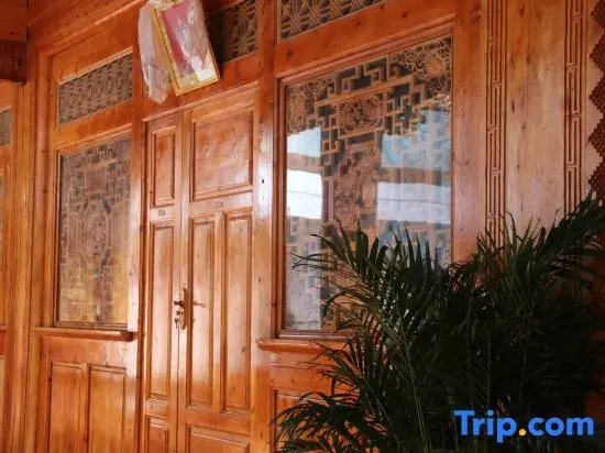 Shangri-La Muxue Xingyue Homestay